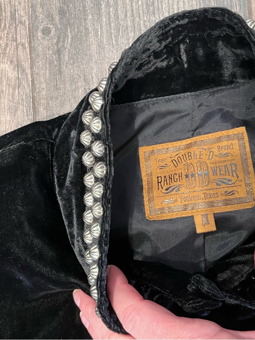Double D Ranch Wear Black Velvet Studded  Crossess Womens Cropped Jacket Sz M - Picture 7 of 11